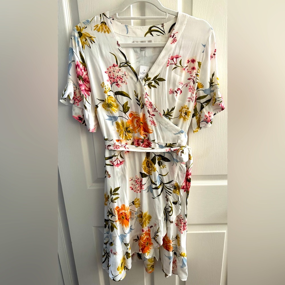 NWT Loft Floral Wrap Dress Size 4